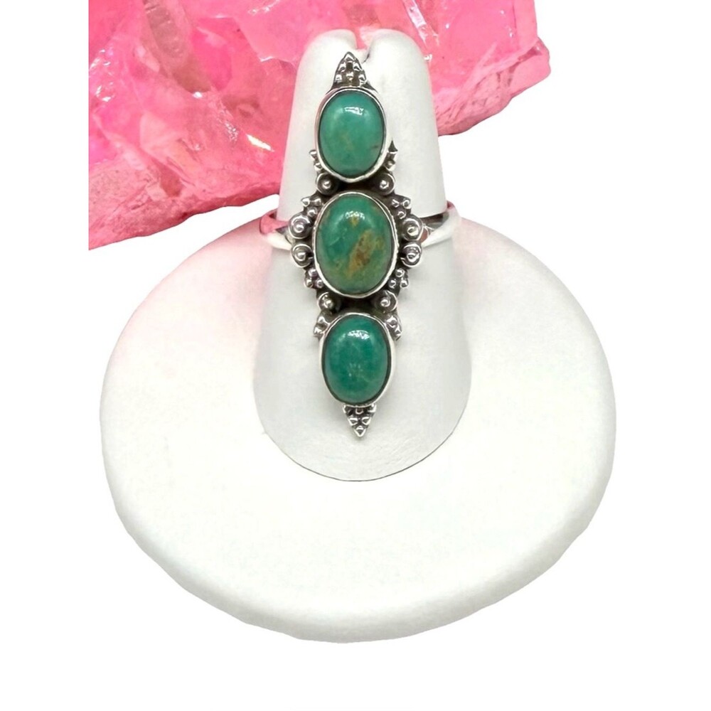 Mohave Turquoise Ring Size 7 Solid 925 Sterling Silver